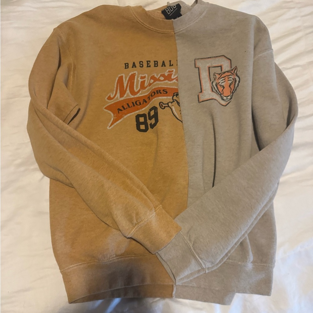 BDG Yellow and Gray Men Sweater - Picture 3 of 3